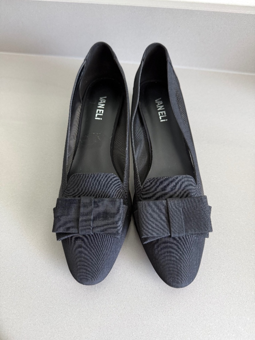 Vaneli Black Mesh & Satin Bow Low Heel Dress Pumps Size 10M